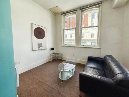 1 bedroom flat to rent - Photo 3