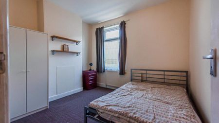 3 bedroom terraced house to rent - Photo 2