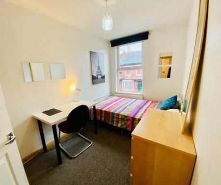 HOUSE SHARE Whitby Road, Fallowfield, Manchester, M14 - Photo 4