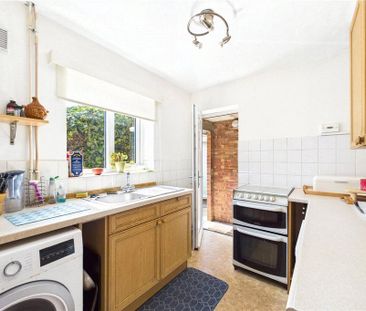 3 bedroom semi-detached house to rent - Photo 1