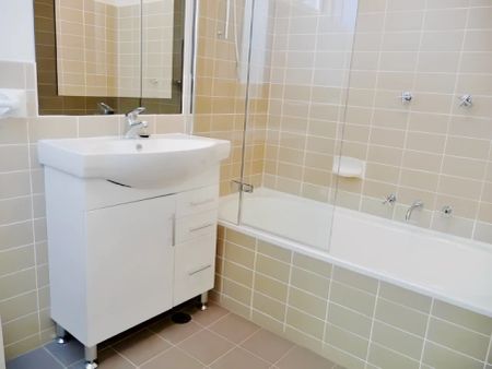 83 Broome Street, Sydney - Photo 5