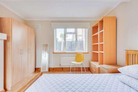 St Martins Hill, Canterbury, CT1 - Photo 3