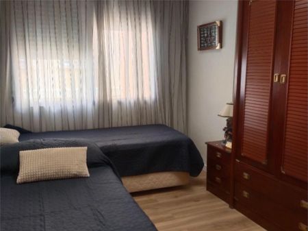 Valencia Capital - Photo 3