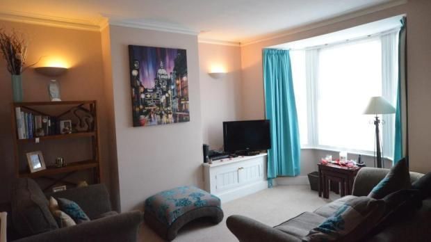 2 Bed Terraced House, Newport Road, RG1 - Photo 1