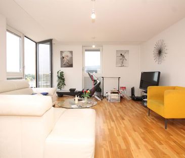 Apartment , Vale Court, Ealing Road, Brentford - Photo 3