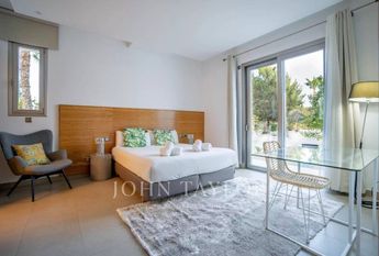 Luxury Villa for rent in Cap Martinet, Spain