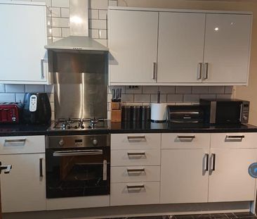 3 bedroom terraced house to rent - Photo 6