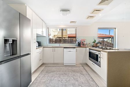 Spacious Family Home in a Sought-After Sans Souci Location - Photo 3