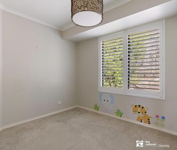 Charming Family Home in a Quiet Court Setting - Photo 5