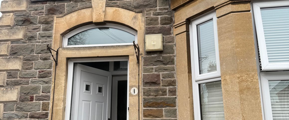 Hillside Avenue Room 4 - Photo 1