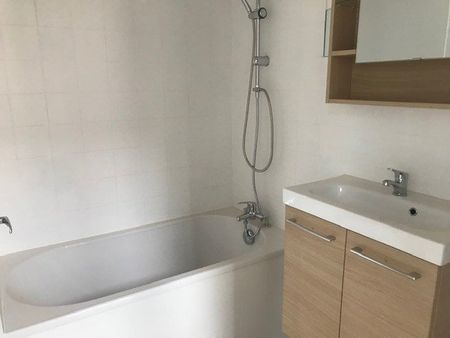 APPARTEMENT T3 A LOUER - Photo 2