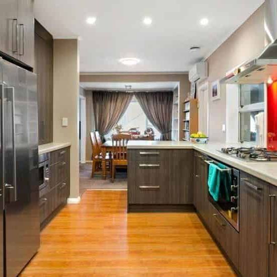 Lovely 4 Bedroom - Photo 1