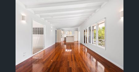 Light-Filled, Charming Home in the Heart of Indooroopilly - Photo 2