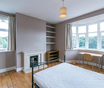 3 bedroom flat to rent - Photo 5
