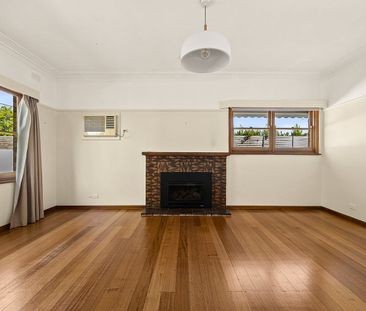 Character, Comfort & Space to Enjoy - Photo 2