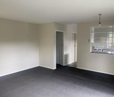Tidy Two Bedroom - Glenview - Photo 2