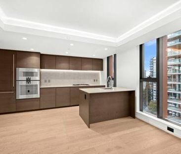 BRAND NEW OCEANVIEW 2 BED + DEN/2 BATH w/ EV parking @ LANDMARK ROBSON - Photo 2