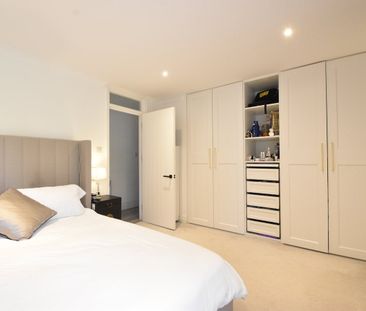 Stoneleigh Park, Weybridge, KT13 - Photo 3