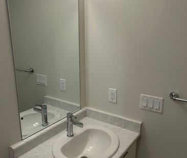 For Lease - 58 Sky Harbour Drive Unit# 413, Brampton, Ontario - Photo 3