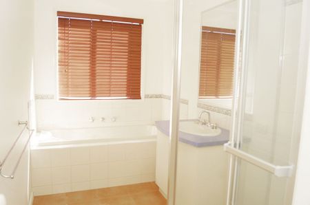 Solid Family Home! - Photo 4