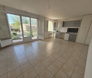 Appartement Salon De Provence 2 pièce(s) 41.2 m2 - Photo 3