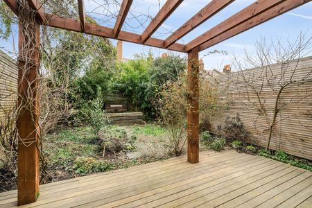 2 Bed End Terrace, Farrant Avenue, N22 - Photo 4