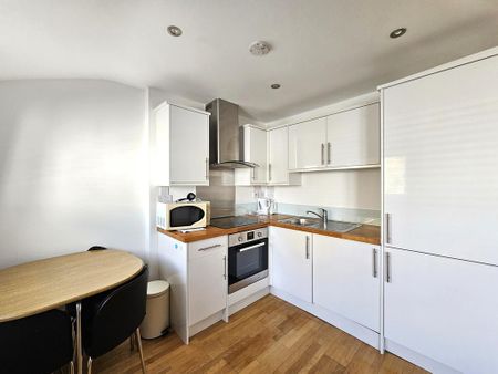 1 bedroom flat to rent - Photo 4