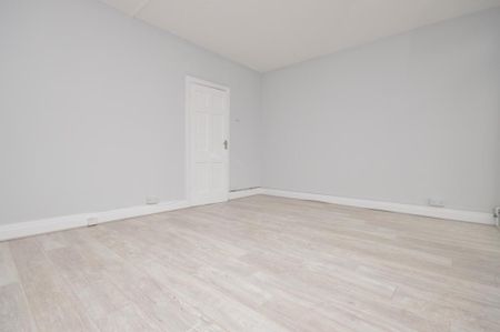 3 bedroom maisonette to rent - Photo 5