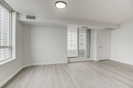 For Lease - 35 Empress Avenue Unit# 1907, Toronto, Ontario - Photo 3