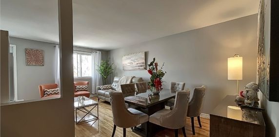 LUXUEUX , LUMINEUX ET GRAND 5 ½ - Photo 2