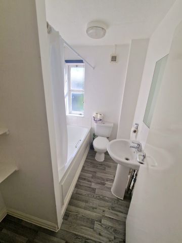 Studio Flat, Mornington Terrace, NW1 - Photo 5