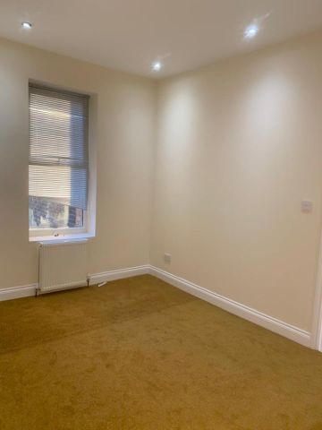 2 Bed Flat, Brixton Hill, SW2 - Photo 5