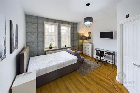 1 bedroom in a house share to rent - Photo 2