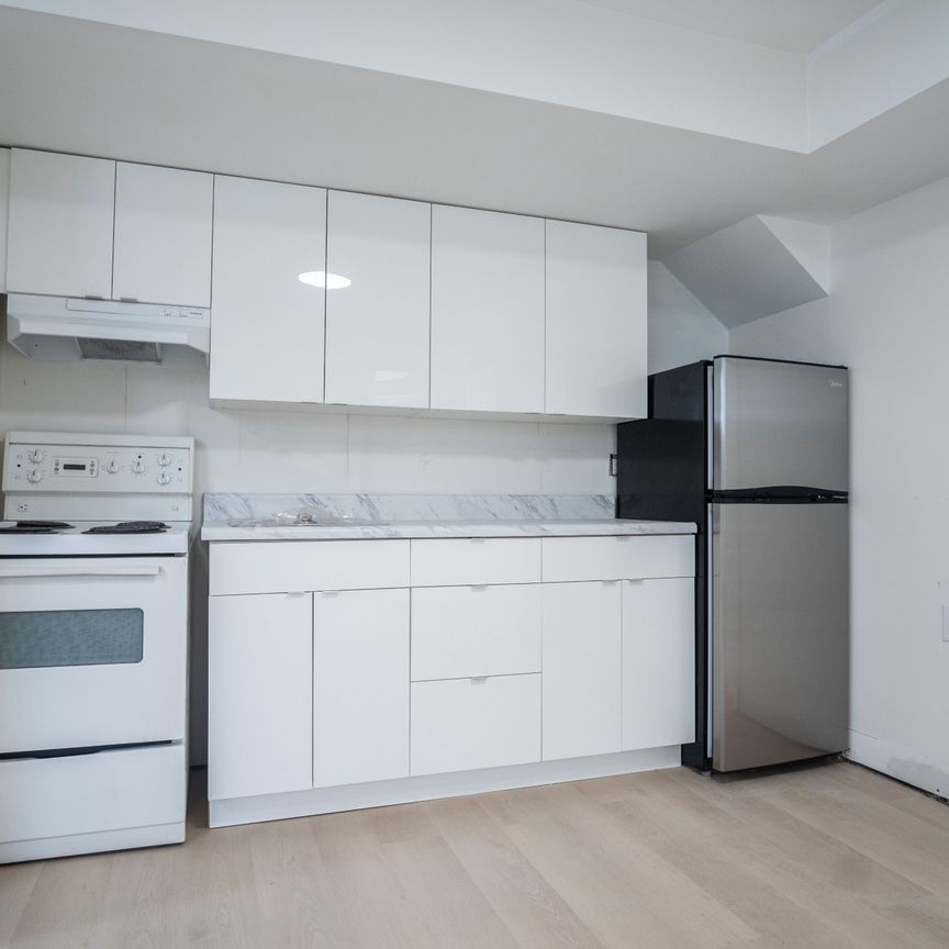 For Lease - 118 Fairholme Avenue Unit# Basement 2, Toronto, Ontario - Photo 1