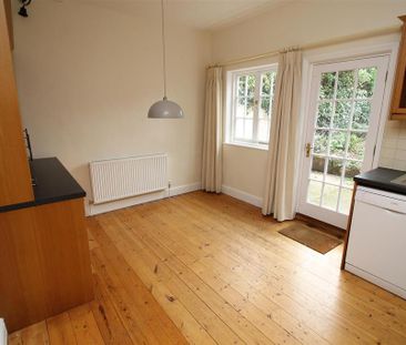 2 bedroom detached house to rent - Photo 5