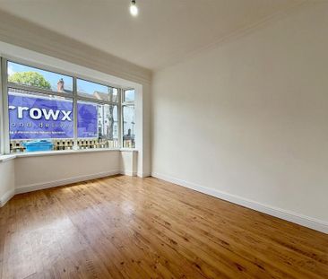 3 bedroom end of terrace house to rent - Photo 3