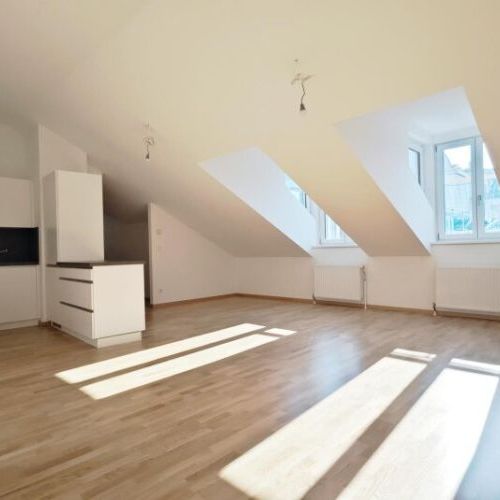 KLIMATISIERTE, SANIERTE 2-ZIMMER DG WOHNUNG - Foto 1