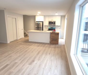 For Lease - 701 Glenroy Gilbert Drive Unit# 18, Barrhaven, Ontario - Photo 2
