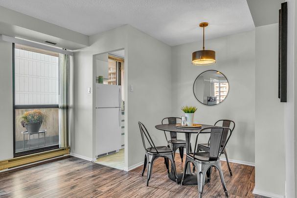 200 Bay Street - Photo 1