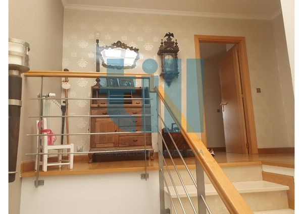 Apartamento T4 em Porto