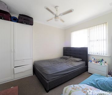 QUIET COMPLEX LIVING ! - Photo 5