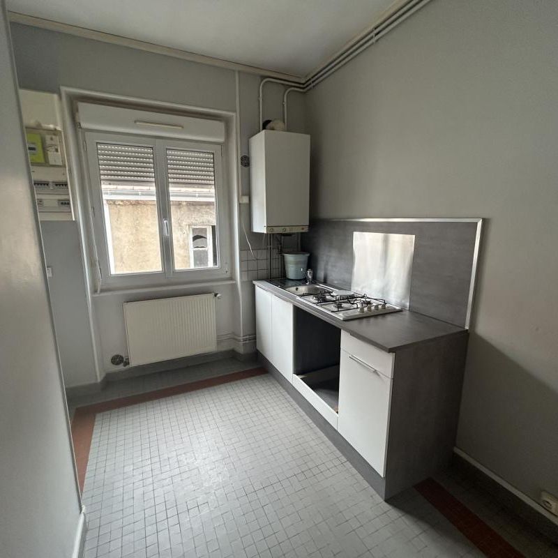 Location Appartement 2 pièces 44m² LE CREUSOT 71200 - Photo 1