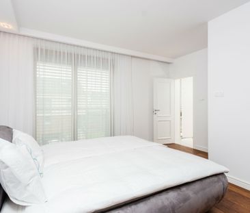 Dom dla rodziny 280m2, 6 pokoi, Bielawa - Photo 6