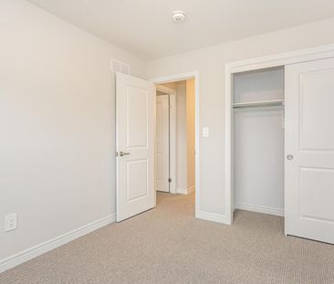 For Lease - 83 Sycamore Street, Welland, Ontario - Photo 4