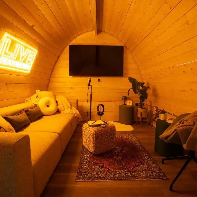 Premium Studio Plus - Photo 1