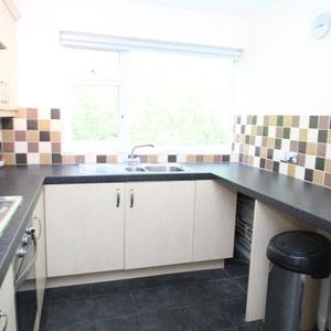 *ZERO DEPOSIT OPTION* Beechwood road, Caterham , CR3, Property for rent - Photo 2
