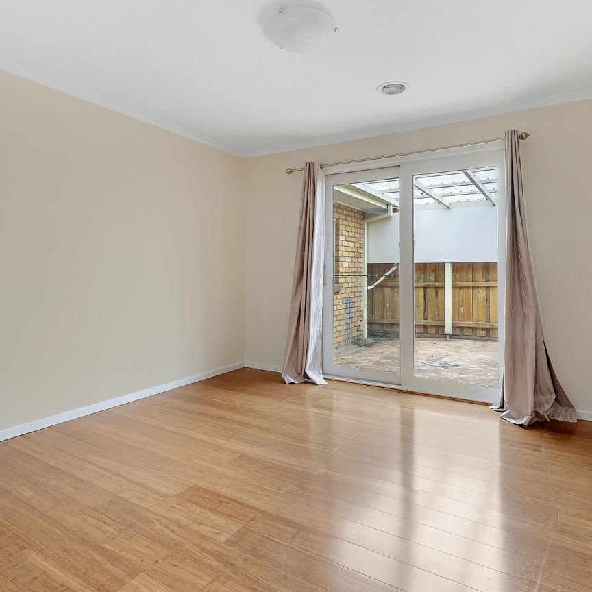 127 Kearney Drive, Aspendale Gardens VIC 3195 - House For Rent | Domain - Photo 1