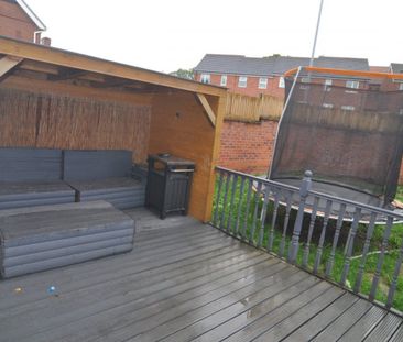 3 bed Semi-Detached - To Let - Photo 6