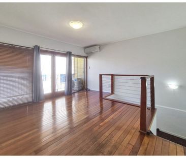 Modern 2-Bedroom Unit in Prime Biggera Waters Location - Photo 1