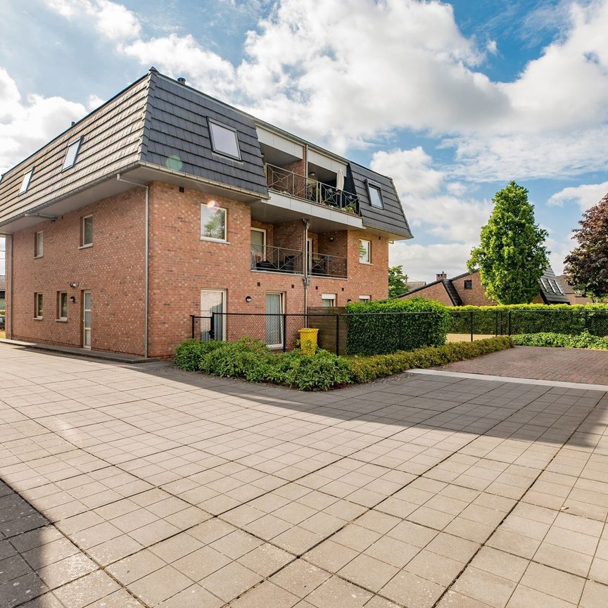 TE HUUR: GLV APP met tuin en 2 SLK's te Hulshout. - Foto 1